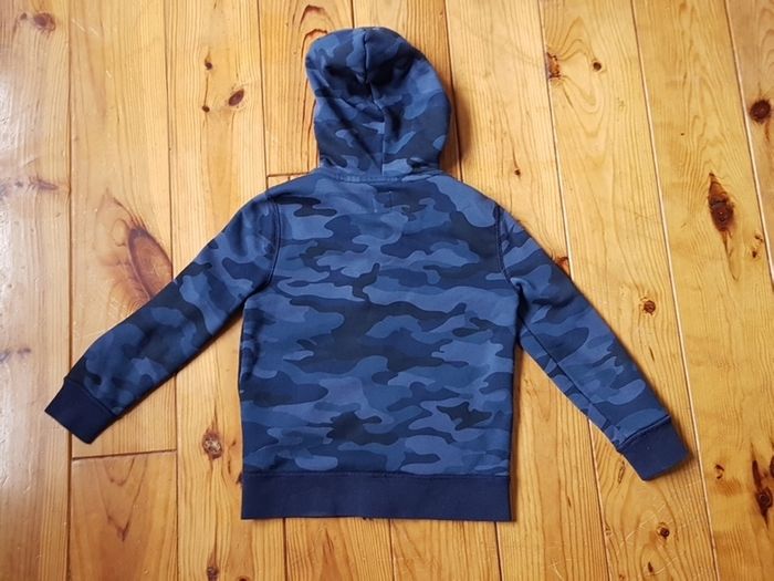 Age 6-7 GAP Navy Camo Hoodie