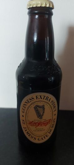 Guinness unopened bottle full,,1996 ,,see pictures for condition ,collectors item, sold as seen ,buyer collects or pays postage thank you,