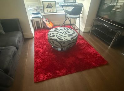 Round patterned pouffe/ottoman