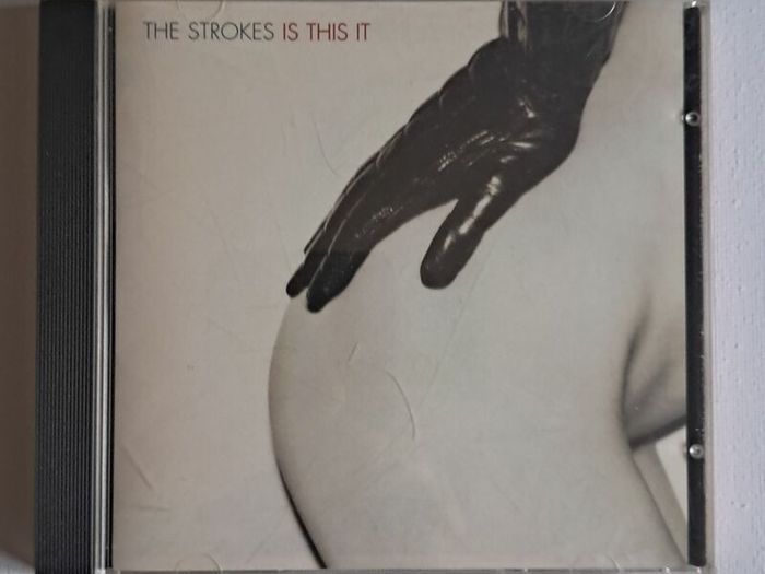 The Strokes - Is This It