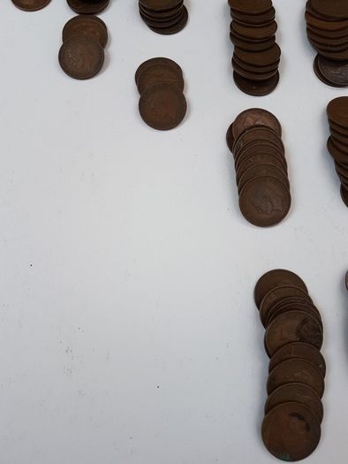 164 x Vintage Half Penny British Coins
