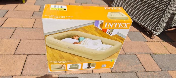 BRAND NEW Intex Kidz Travel Bed Set (Sealed / Unopened Box)