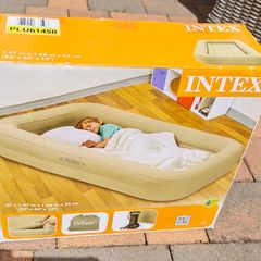 BRAND NEW Intex Kidz Travel Bed Set (Sealed / Unopened Box)