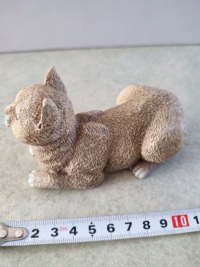 Lovely Cat Figurine.