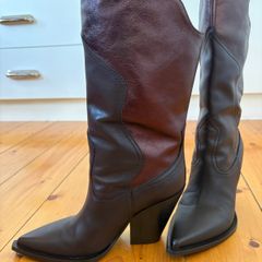 Ladies Boots