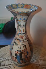 Large porcelain Japanese vase
