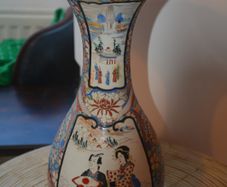 Large porcelain Japanese vase