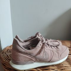 Nike trainers