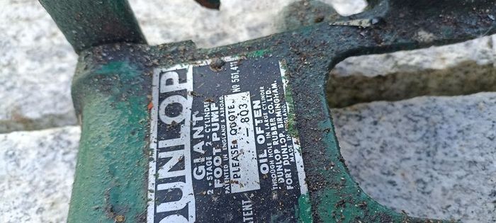 Giant Dunlop Foot Pump