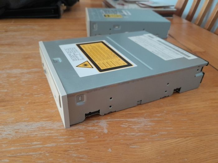 Toshiba SD-M1202 DVD-ROM Drive. CD Computer