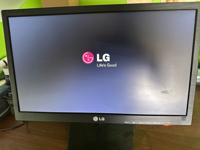 LG monitor