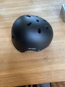 Skateboard/scooter helmet