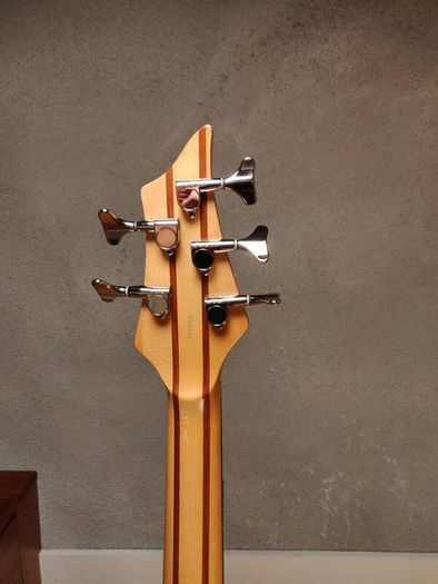 Traben Phoenix 5-String Bass + Original Traben Hard Case