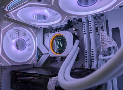 High Quality Gaming PC | AM5 | DDR5 32GB | Corsair AIO LCD | TR 9" Custom Display | NZXT | Asus RTX