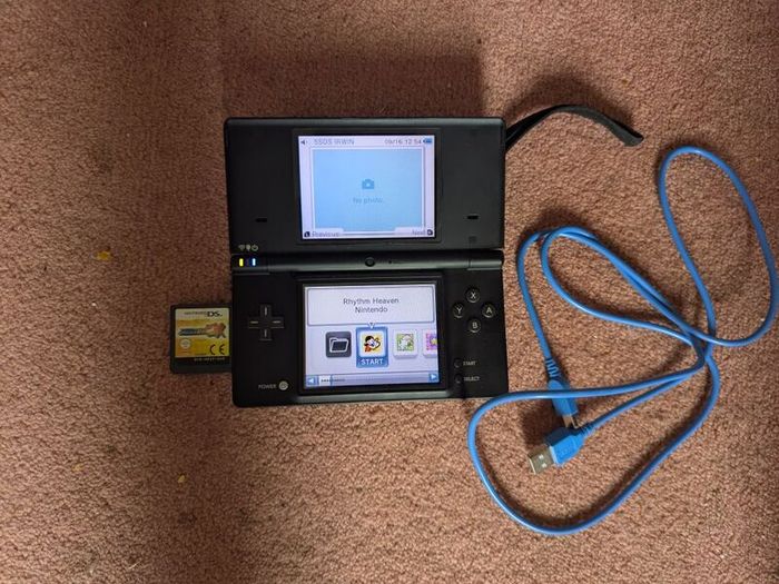 Nintendo DSi Black + Twilight Menu++ (SD Card), Mega Man ZX Game & Wrist Strap