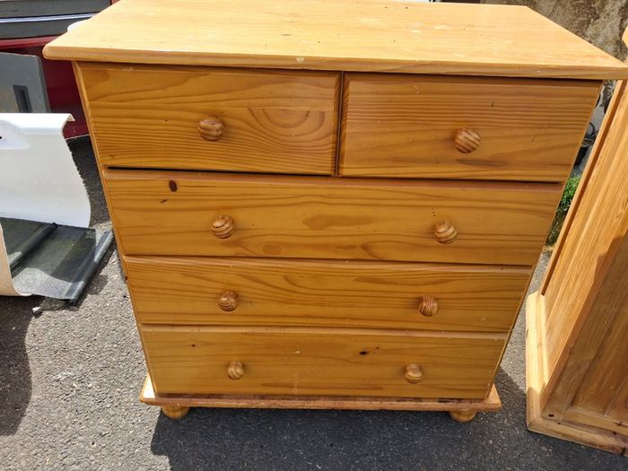 Pine chest drawer
