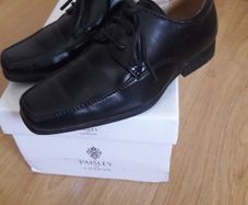 Boys formal shoes size 8