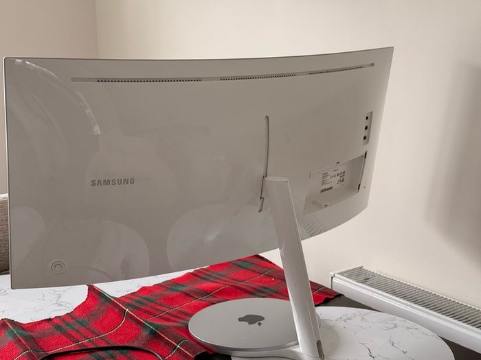 Samsung 34" Thunderbolt 3 Curved Monitor with Ultra-wide Screen CJ79