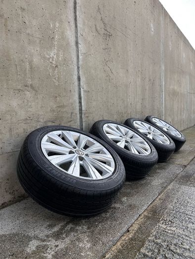 Genuine Volkswagen Polo 16" Alloys & Tyres - 5x100