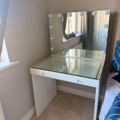Hollywood Style Vanity Dressing Table with Mirror