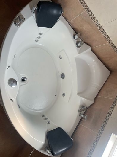 jacuzzi