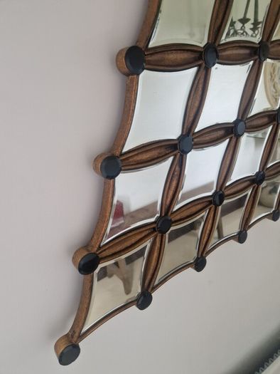 Decoartive mirror