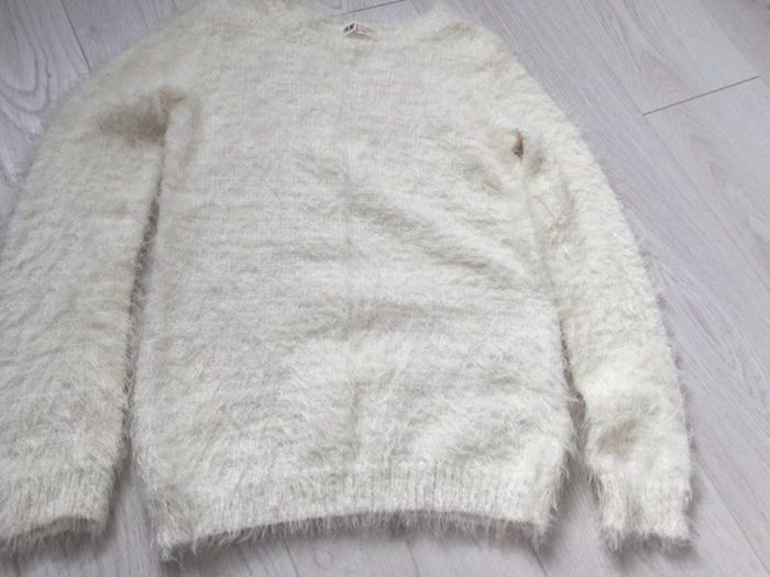 H&M Girls White Cozy Jumper Age 10-12