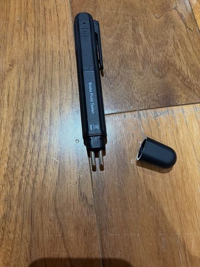 Brake fluid tester