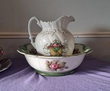 Wash basin and pitcher set,