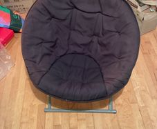 Folding bucket seat