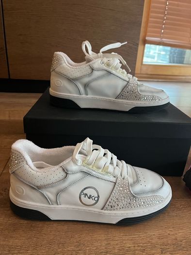 Pinko sneakers with gems