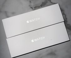 Apple Watch Series 11 (46mm, GPS + Cellular, Jet Black)