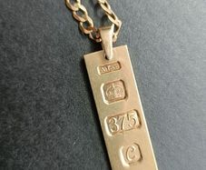Heavy Gold chain and Gold Bar pendant