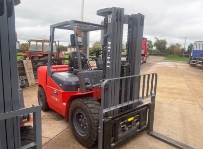 Diesel forklifts 2.5,3,3.5,5 ton available
