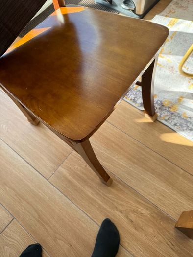 Dining table and 4 chairs