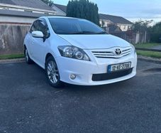 Toyota Auris SPORT sold pending collection