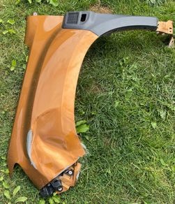 Dacia Duster passenger side wing