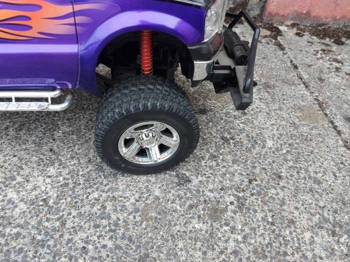 Ford F-350 Battery Powered Radio Controlled Truck. Just the Truck, No Controller