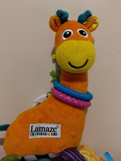 Lamaze  Stretch the Giraffe Sensory Toy