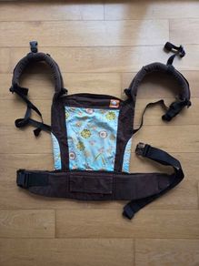 Tula standard carrier