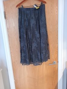 M&S Grainte Skirt.   S.16.  B.N.W.T.