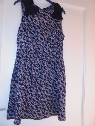 Ladies Black & White Sleeveless Dress for Sale