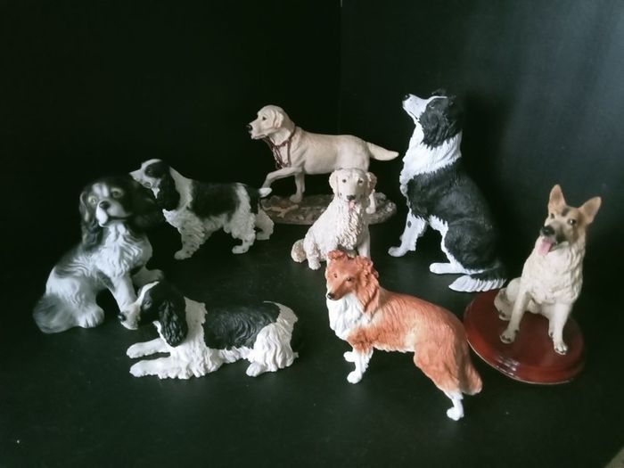 Collection of dog's figurines