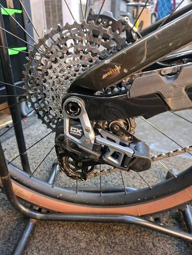 Trek Slash 9.8 GX Axs t type