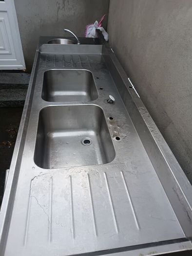 Stainless steel sink