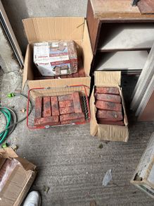 Red brick slips