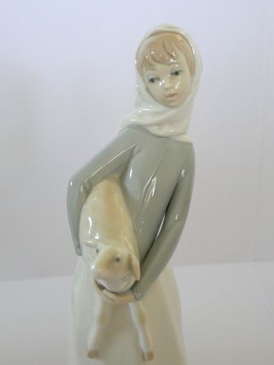 Lladro Figurine