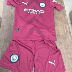 kids Manchester city jersey + shorts set age 5-6