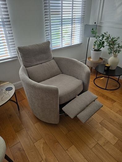 Fama swivel chair