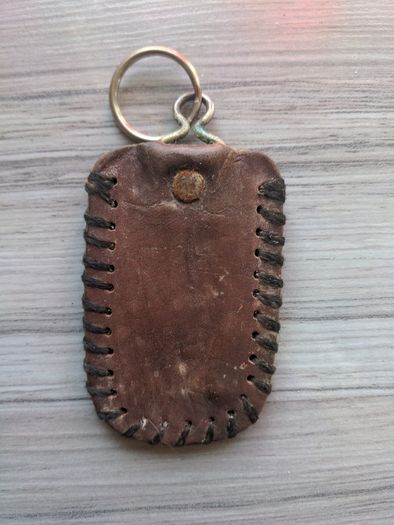 VINTAGE leather M keyring